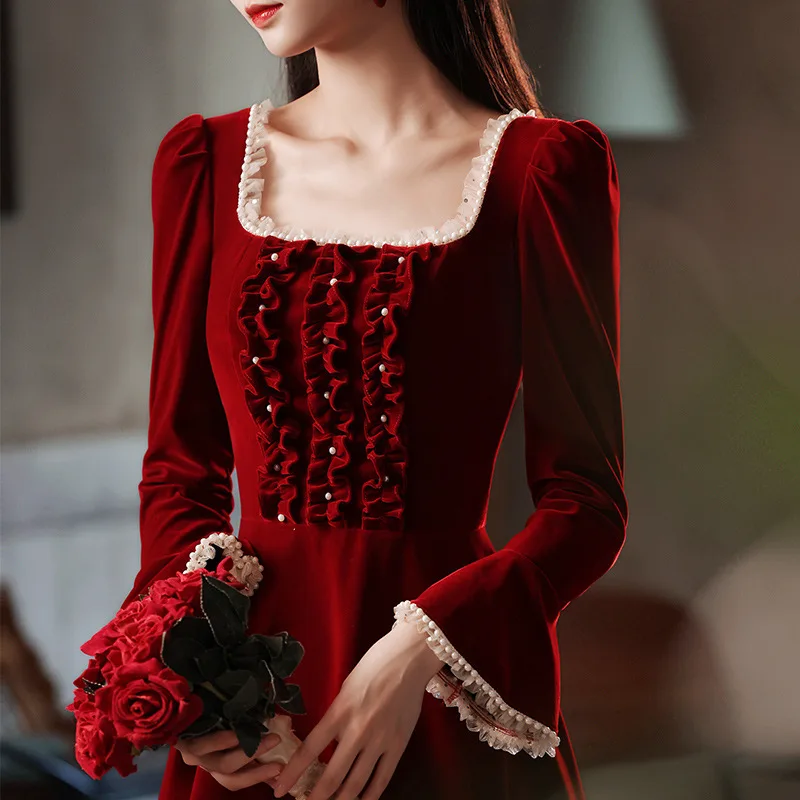 Retro Velvet Engagement Party Dresses For Women 2021 Beadings Square Collar Long Sleeve Burgundy Gown Women Winter Wear