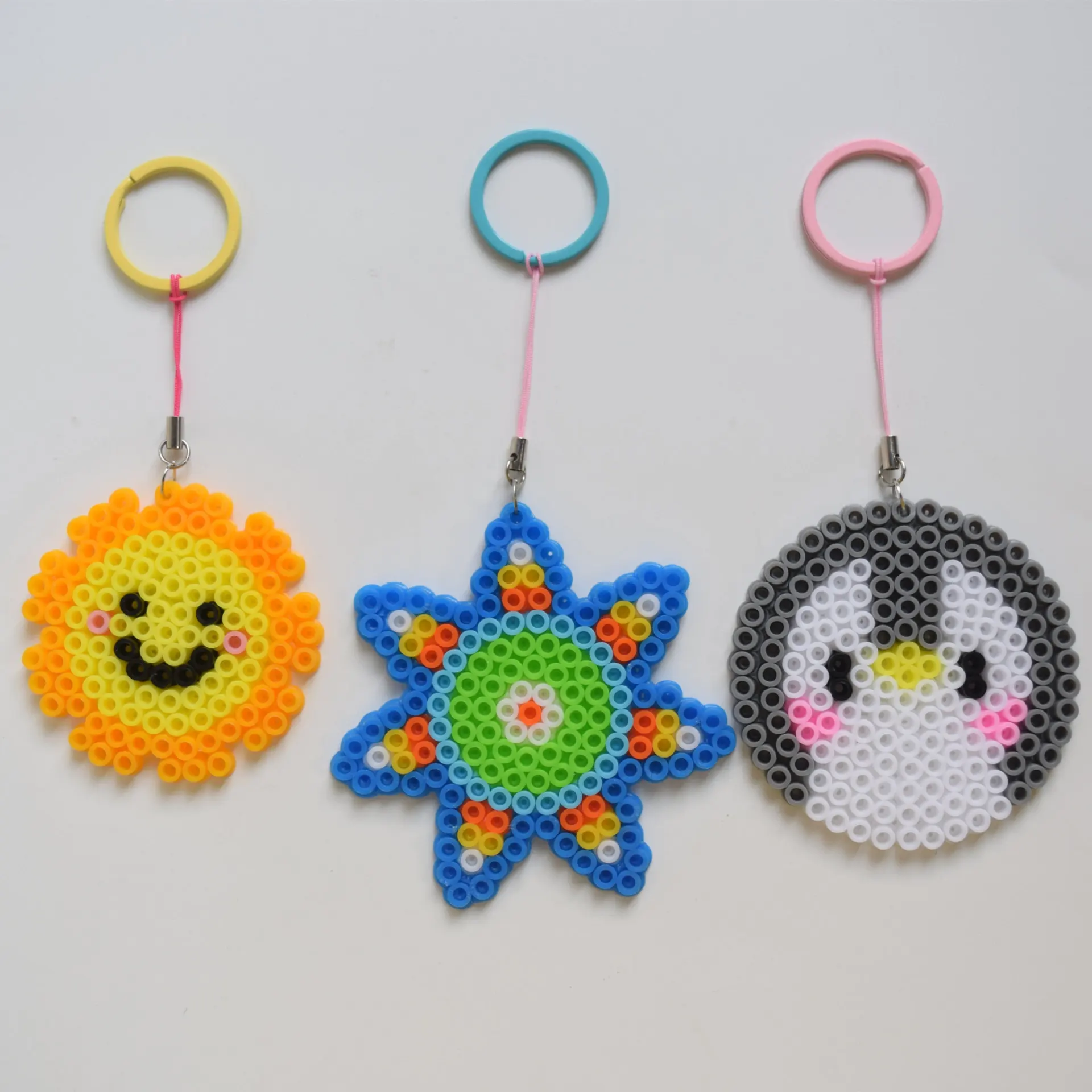 Pyssla-Cuentas de hierro para niños, abalorios de 57 colores, 5mm, 8000 piezas, rompecabezas 3d, juguetes creativos, regalo hecho a mano