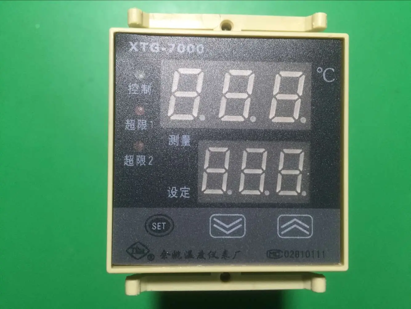 

XTG-700W Yuyao Temperature Instrument Factory XTG-7000 Gongbao XTG-700W Rail Type Temperature Controller K 800 900 E 400 200 PT1