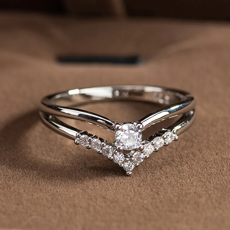 Fashion Crystal Wedding Rings for Women, Silver Color