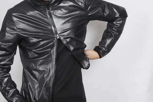 Imagen 2 del producto SPEXCEL 2019 chaqueta de lluvia clásica súper liviana chaqueta de ciclismo impermeable y resistente al viento Conveniente de llevar
