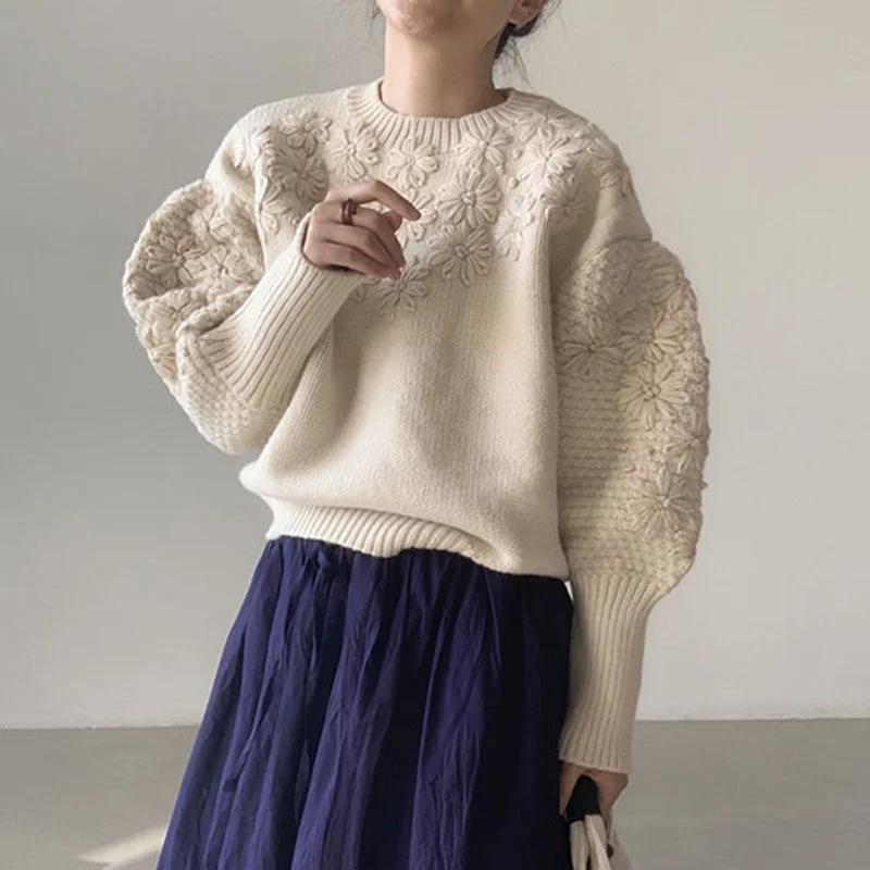 

Round Fashion Neck Dimensional Embroidery Daisy Loose Casual Pullover Lantern Sleeve Knitted Sweater Female U219