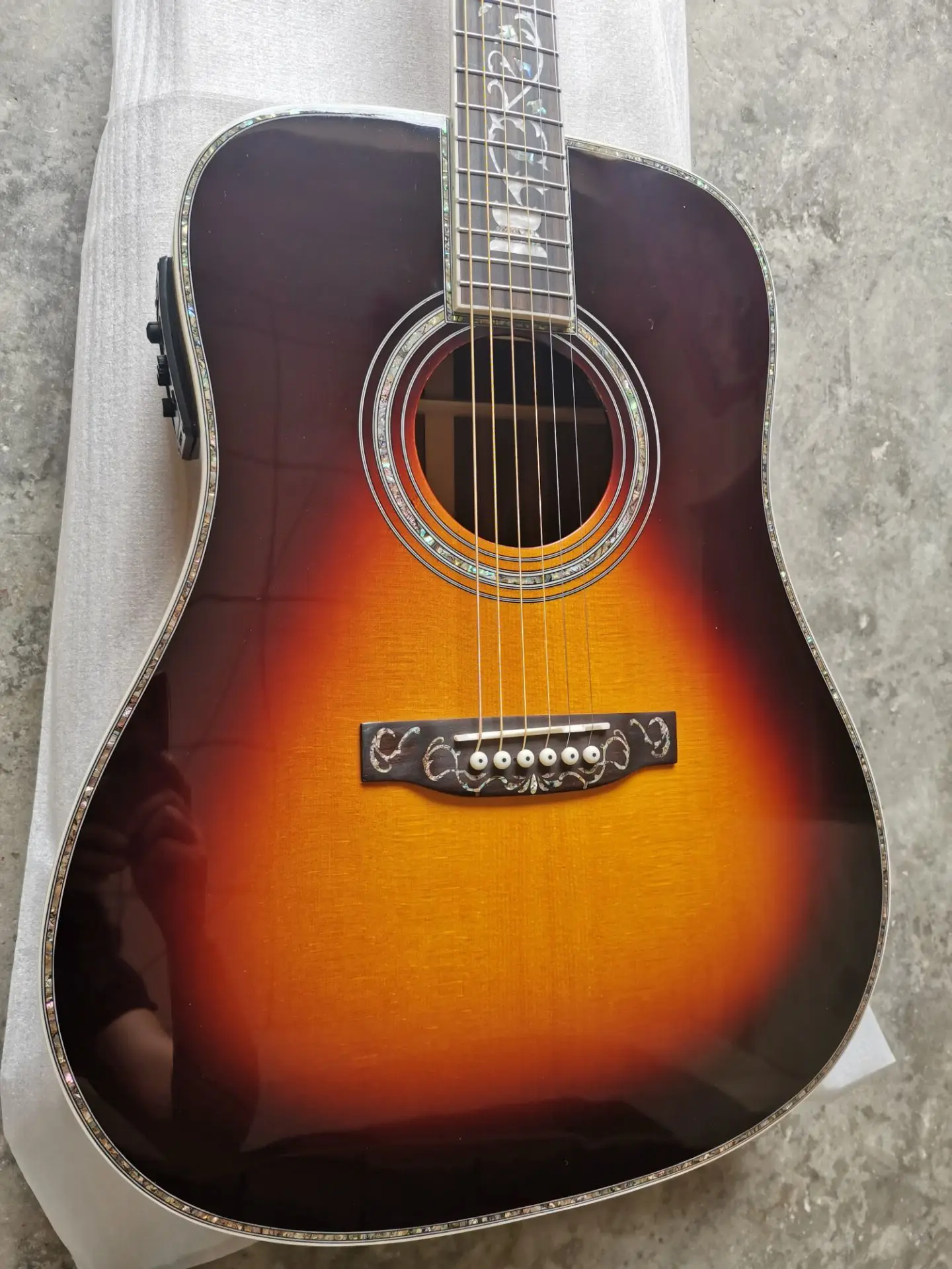 

free shipping professional custom acoustic guitar dreadnought body style 41 inches solid fancy acoustic electric guitar