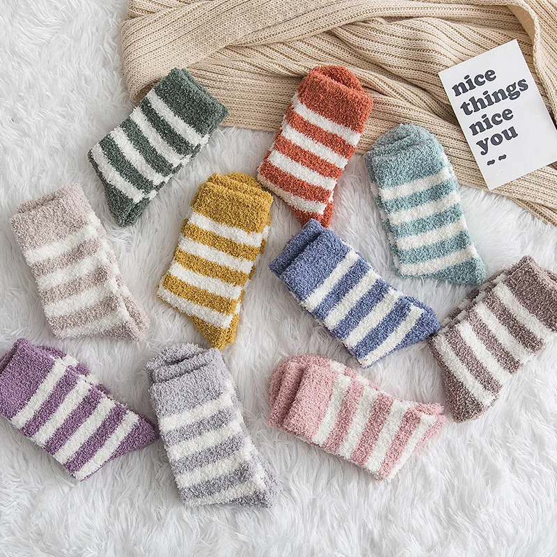 Socken Frauen Gestreiften Flauschigen Korallen Samt Dicke Warme Winter Socken Mädchen Indoor Boden Handtuch Socke Atmungsaktive Frau Nette Soks Meias