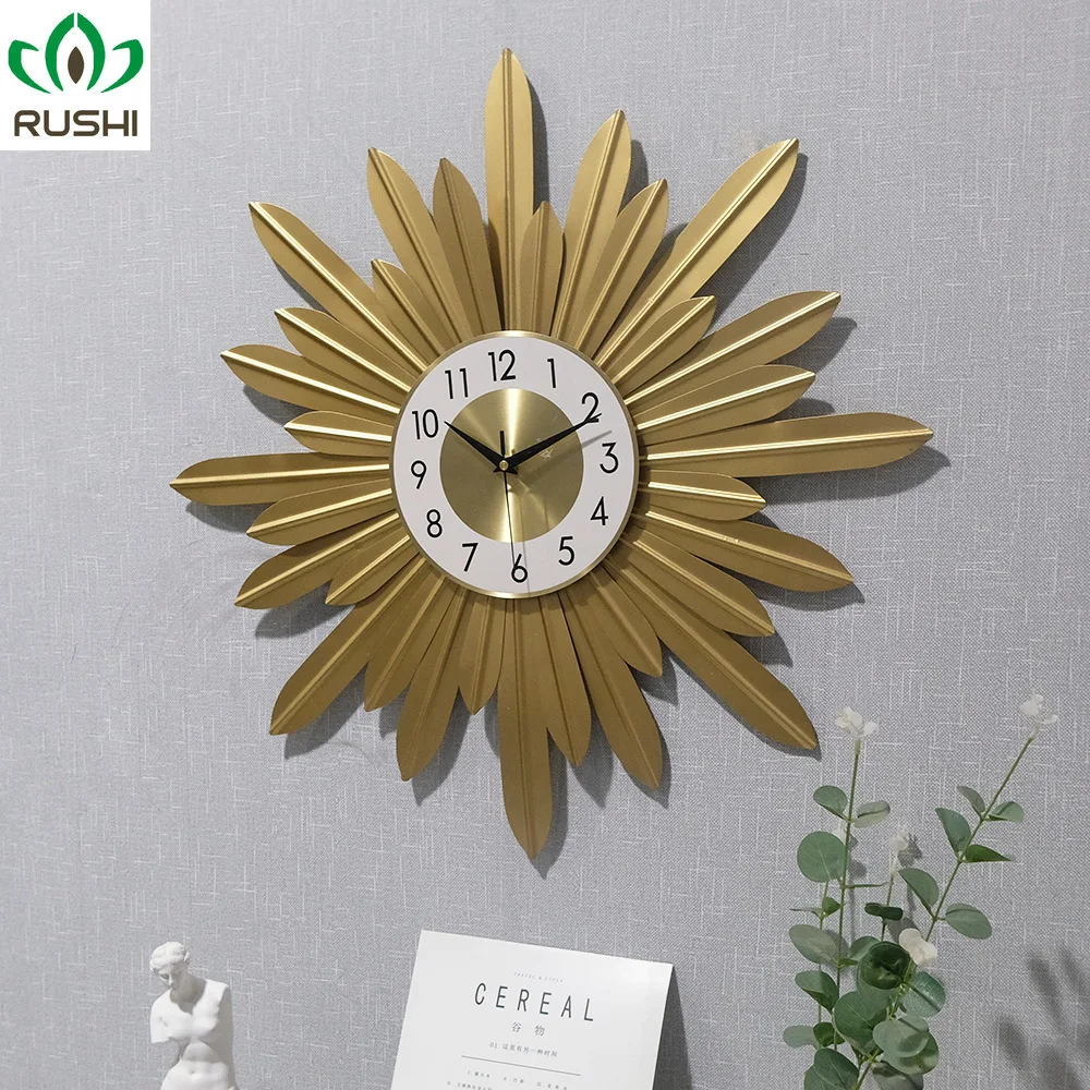 

Nordic Creative Feather Decorative Hanging Clock for Living Room Gold Wrought Iron Mute Clock Digital Wall Clock Decorative