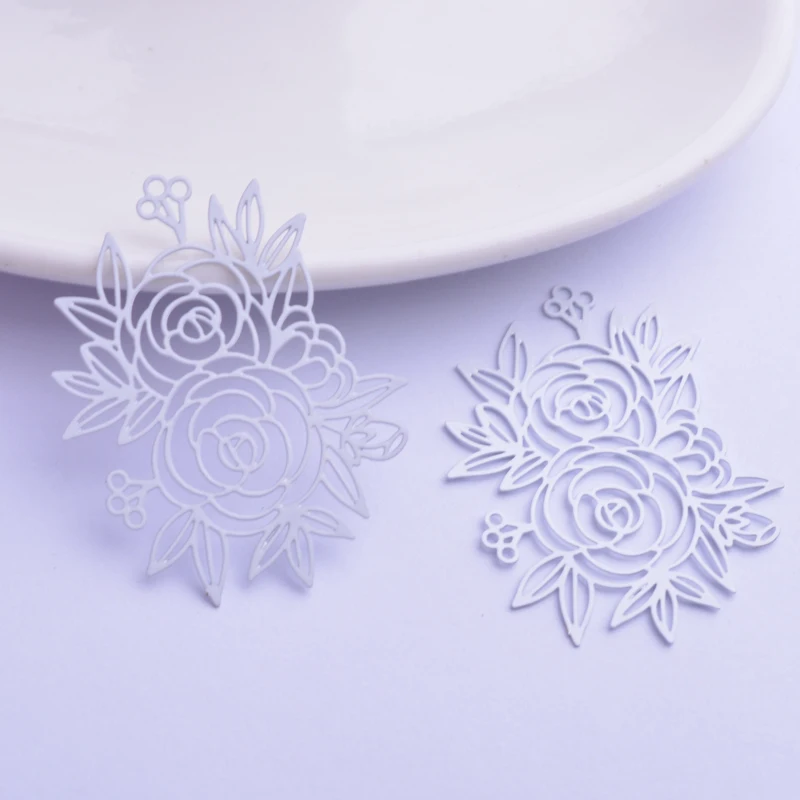 30 Stück AB6267 31*39,6mm Filigrane Rosen-Anhänger DIY Ohrring Anhänger Hängender Schmuck Dekoration – Detail 4