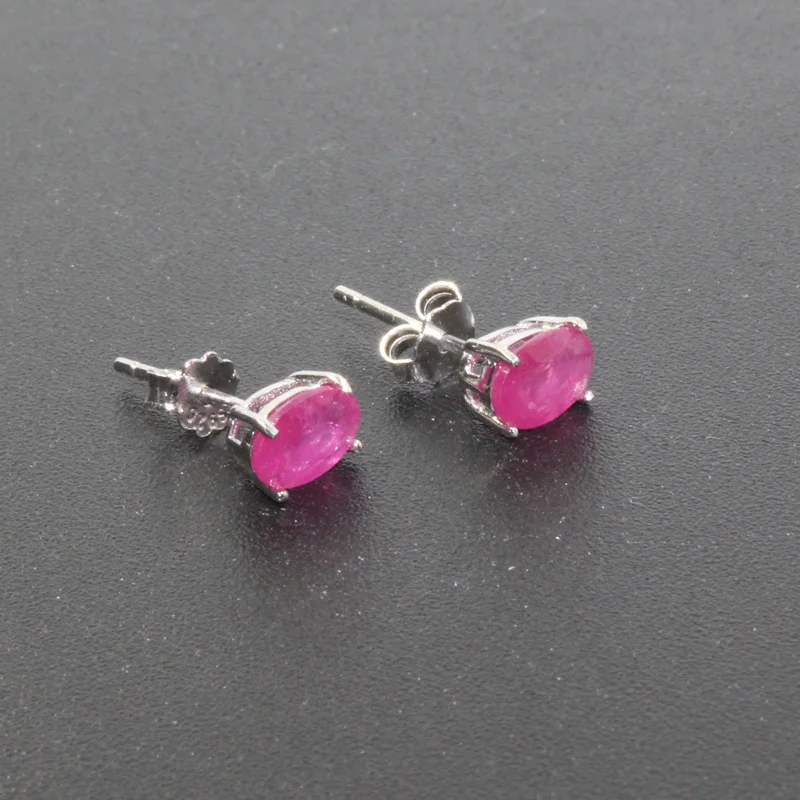 Natural Ruby Silver Earrings 4 * 6 Mm Ruby Stud Earring Simple 925 Silver Ruby Earrings Classic Ruby Jewelry for Wedding