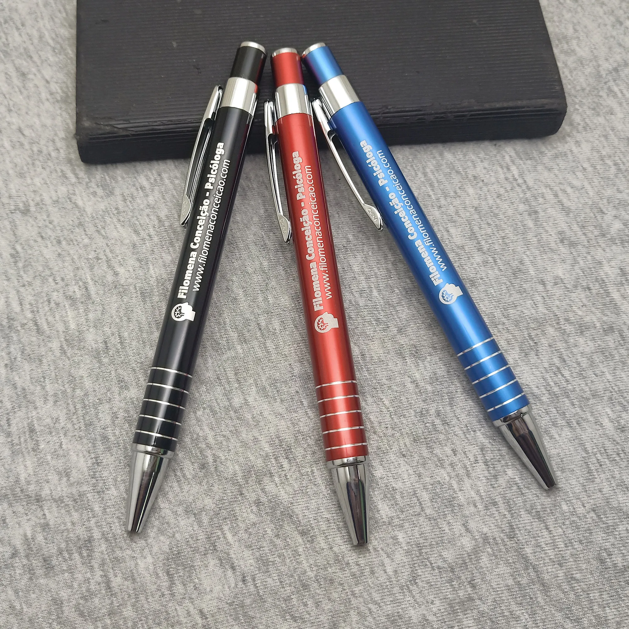 Kawayii Nice Metal Writing Pen Customized Free With Name Text 40pcs a Lot For The Company Event and Party Favors