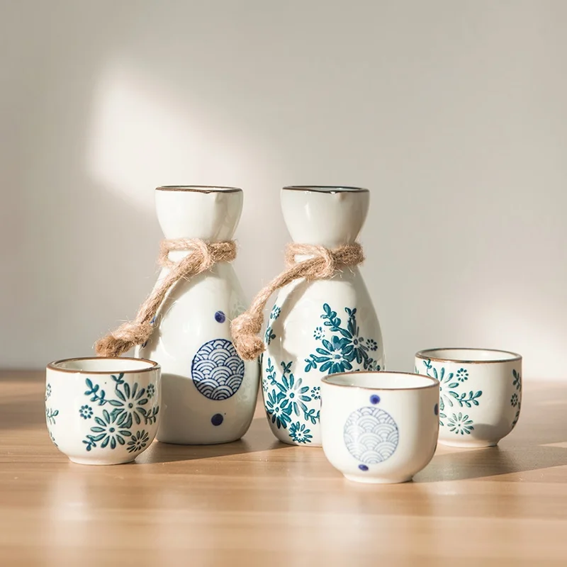 Ceramic Wine Set Japanese Style Clay Blue and White Sake Pot Tea Cup Water Ware Home Kitchen Bar Decoration Supplies Drinkware