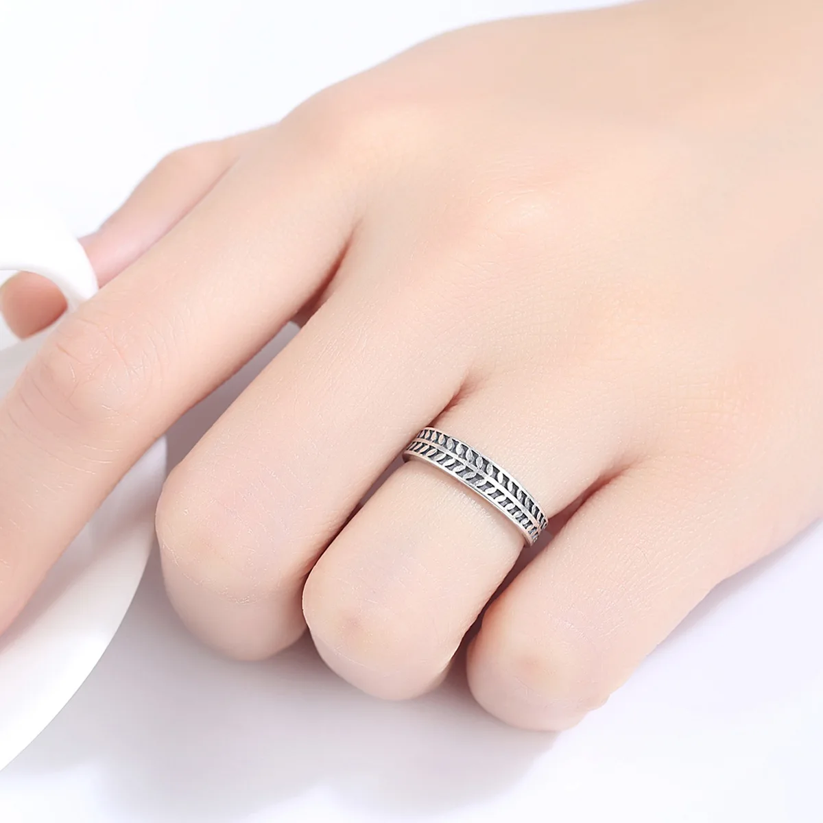 Genuine 925 Sterling Silver Leaf Pattern Lovers Rings for Women Minimalist Thin Circle Rings Jewelry Hot Sale