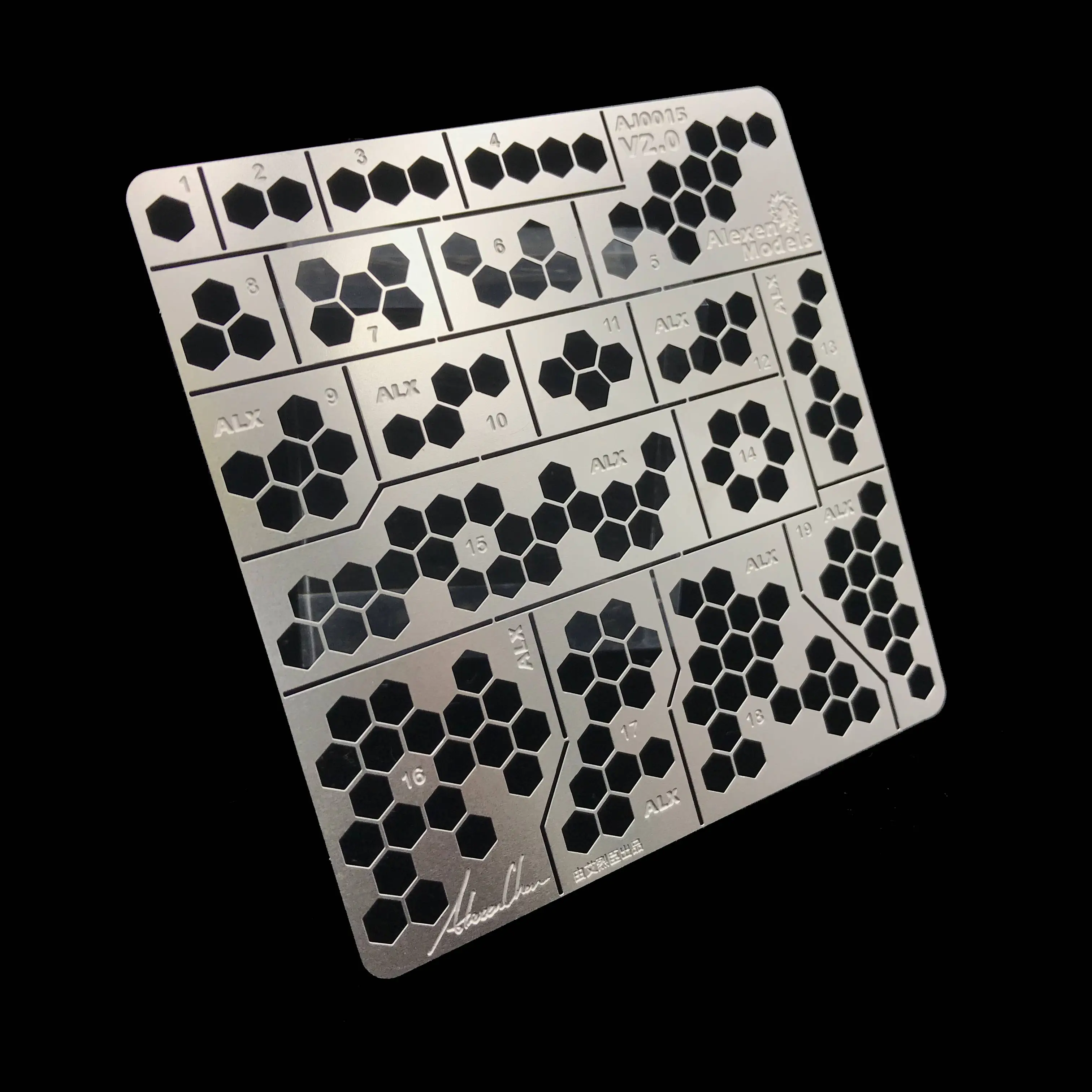 1/100 1/35 Scale Hexagon Cellular Digital Camouflage Leakage Spray Plate Tools for Military Model Kit #AJ0015