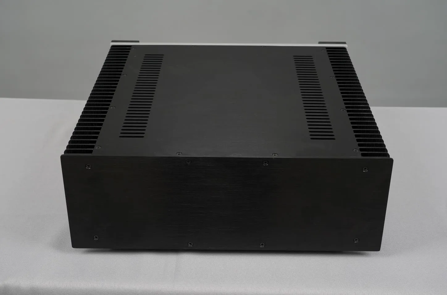 Dajia power amplifier box pure rear stage Nbz15 heat dissipation aluminum chassis on both sides