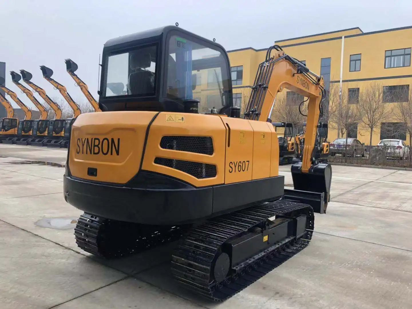 SYNBON Crawler Excavator Digger SY607 For Farm Building With Hydraulic System