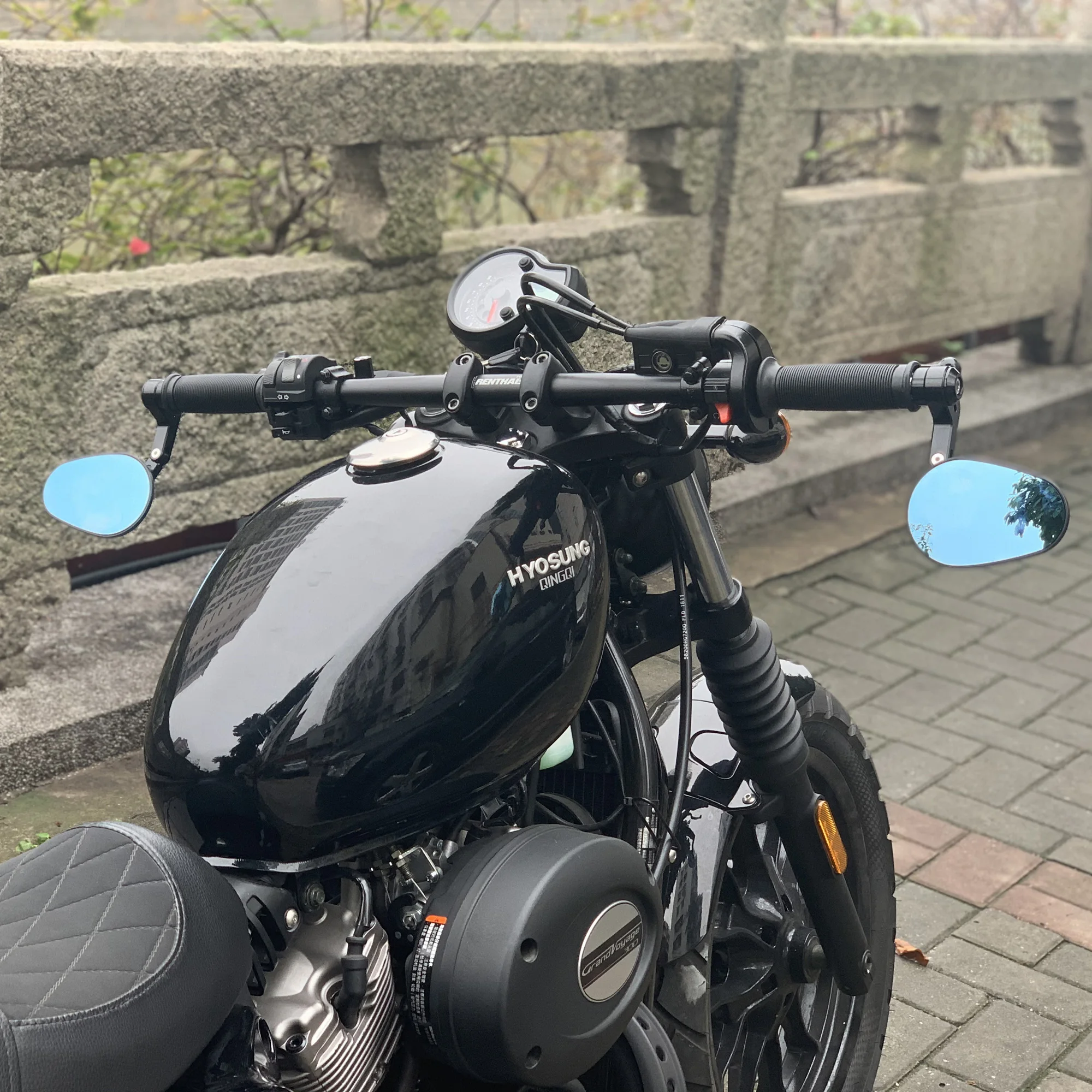 CNCアルミニウム合金バイクハンドルバー,ストレートバー,カワサキZ900,r1,trk 502x,モンスター696, 28mmクランプホイール用ステアリングホイール