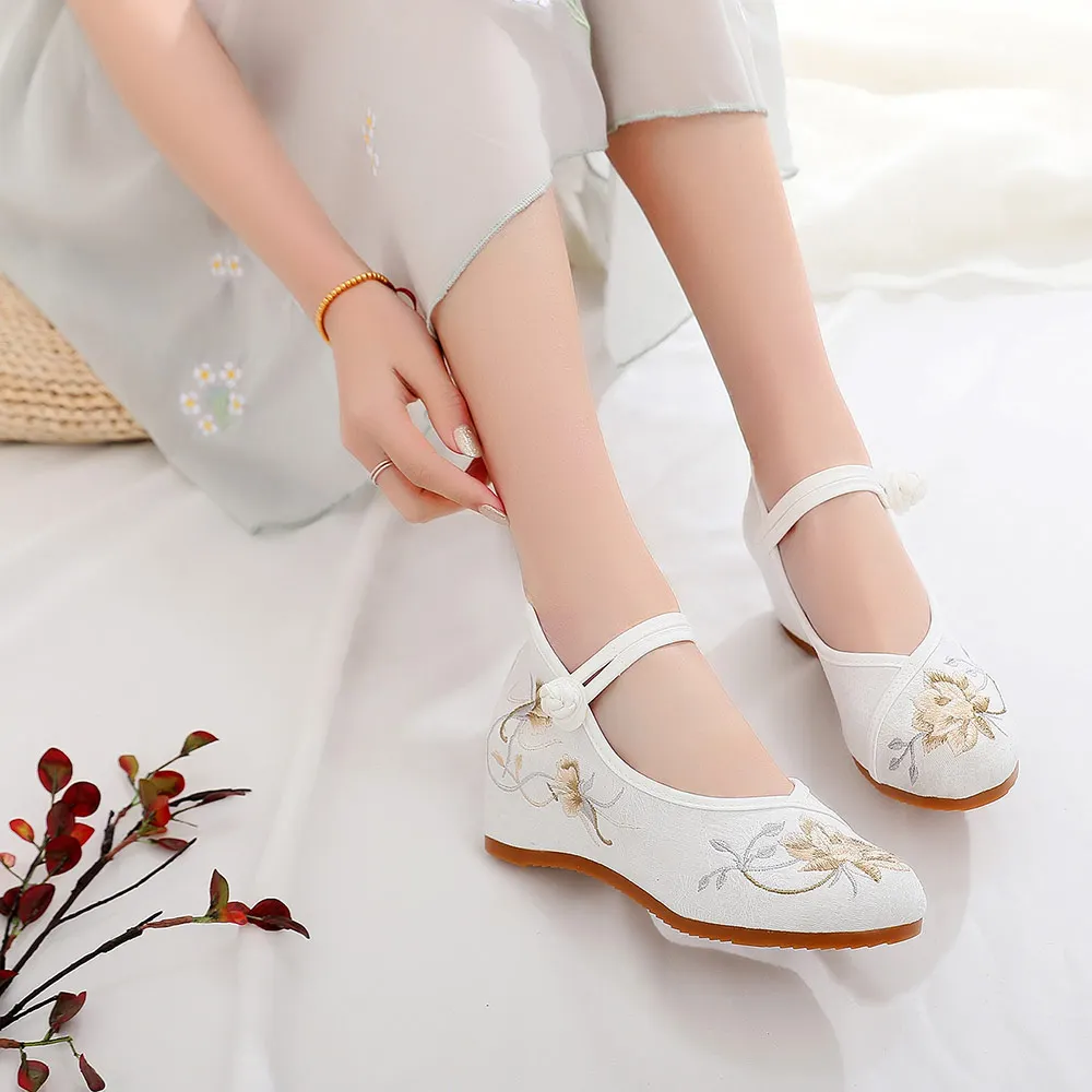 Veowalk Ankle Buckles Women Jacquard Fabric 3cm Hidden Platforms Ladies Comfortable Soft Sneakers Chinese Embroidered Shoes