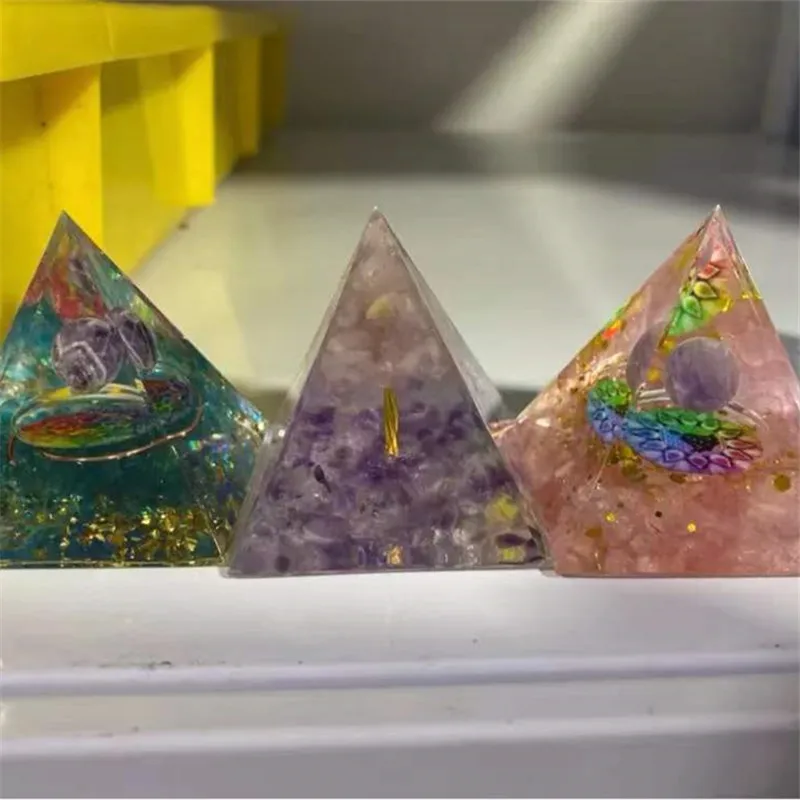 

150pcs Energy Generator Orgone Pyramid Amethyst Healing Natural Crystal Reiki Chakra Generator Orgonite Pyramid Meditation Tool