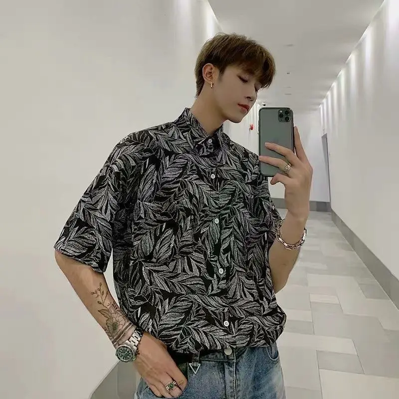 

Vintage flower shirt men short-sleeved summer Hong Kong style Japan Harajuku Korean trendy handsome elegant unisex tops