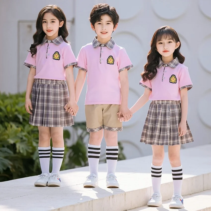 2Pcs Kinder Schule Uniformen Sätze Student Jungen Mädchen Sommer Baumwolle Kinder Tops Plaid Gefaltete Rock Kurzen Hosen Anzüge Nette koreanische