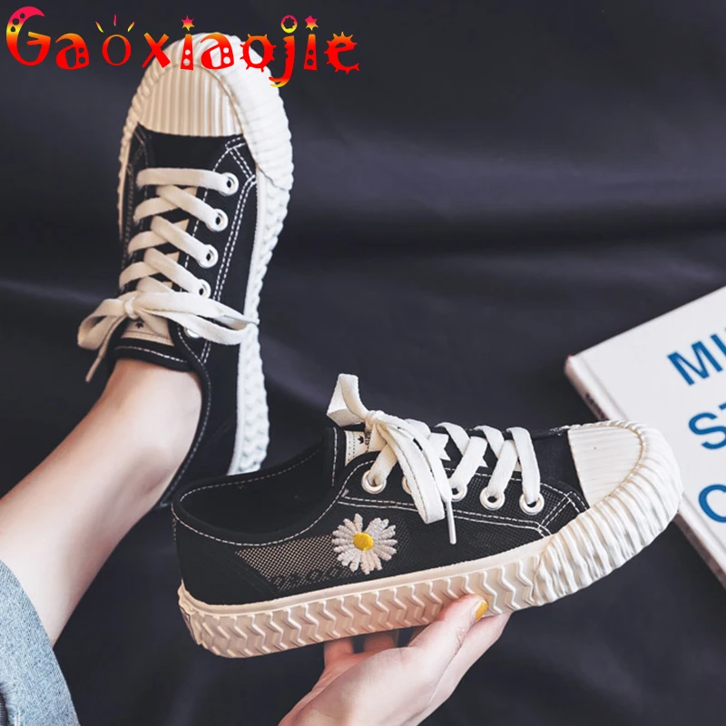 2021 Spring Summer Hot Breathable Mesh Small White Shoes Women Low-top Lace-Up Wild Flats Shoes Cookies Small Daisy Canvas Shoes