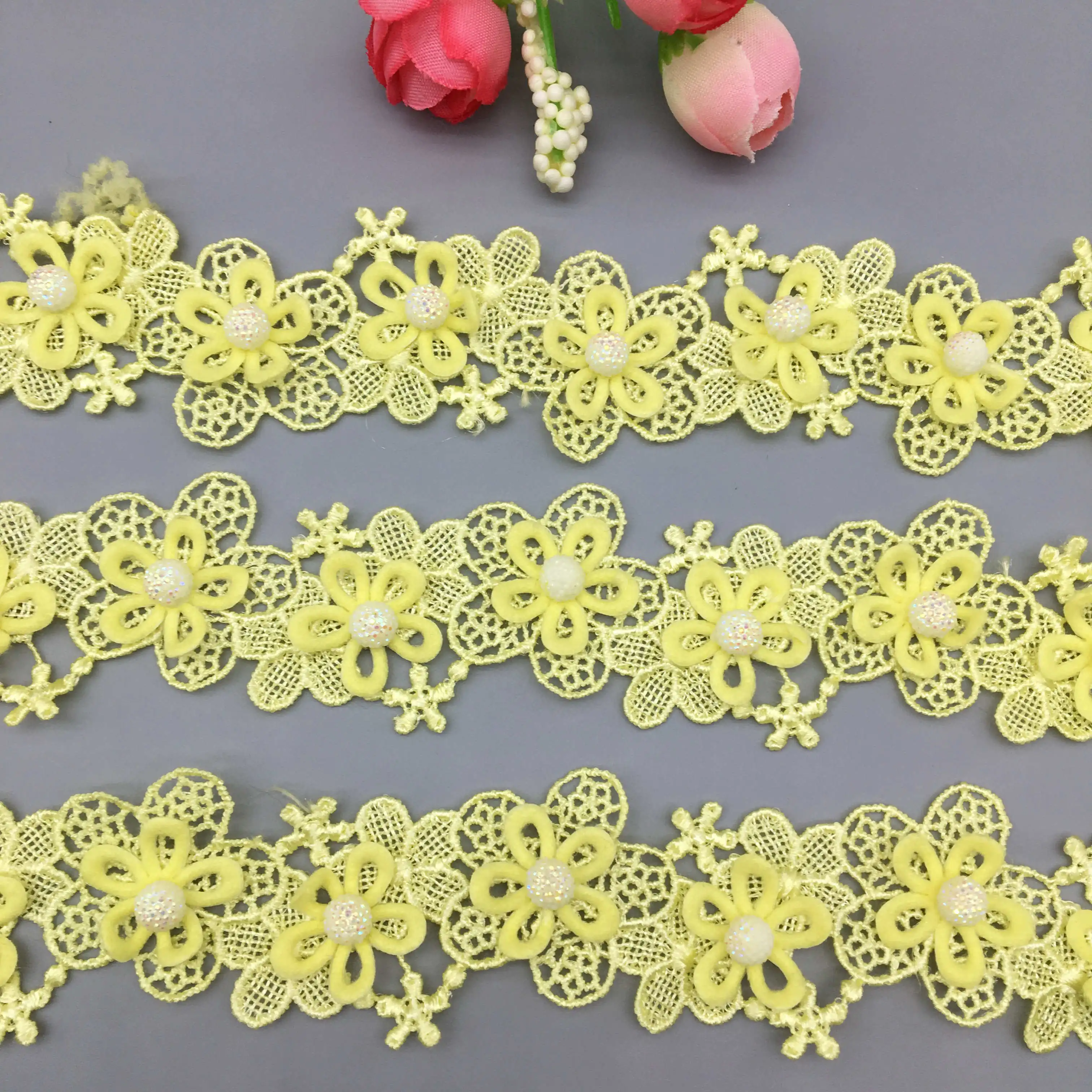 Cinta de Encaje amarillo de 3,5 cm, accesorio bordado con flores y perlas, apliques de tela hechos a mano, para vestido de novia, costura artesanal, 1 yarda