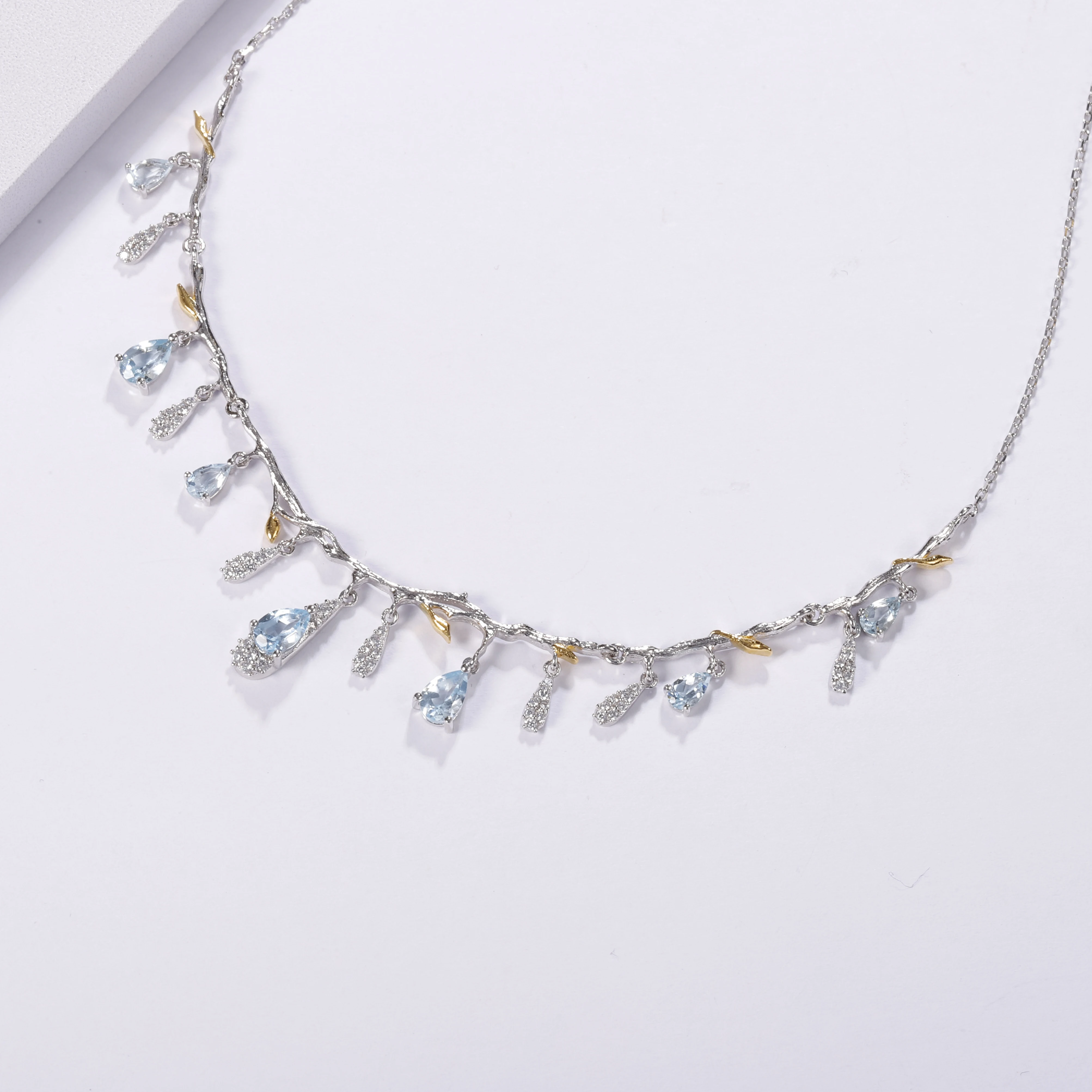 GEM\'S BALLET 925 Sterling Silver Handmade Flower Bud Gemstone Necklace With Natural Sky Blue Topaz For Women Wedding Jewelry