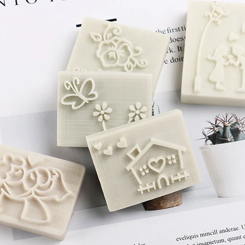 1Pcs Brief Boom En Bloem Patroon Mini Diy Zeep Stempel Diy Handgemaakte Zeep Postzegels Witte Hars Zeep Hoofdstuk Persoonlijkheid