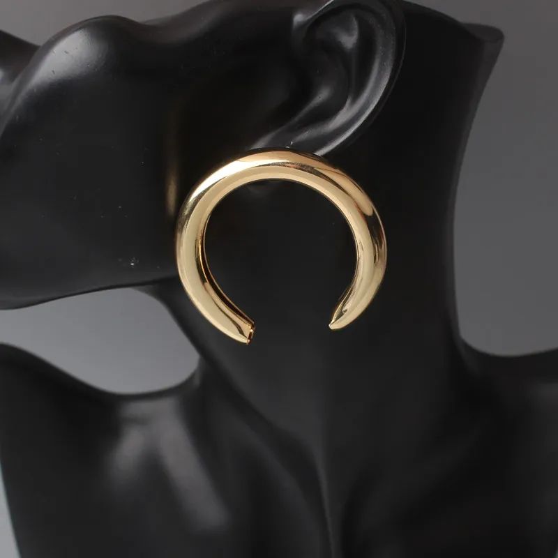 Simple Fashion Metal Geometric Big Round Earrings For Women Hollow Stud Earrings Jewelry Punk Style Party Gift Accessories