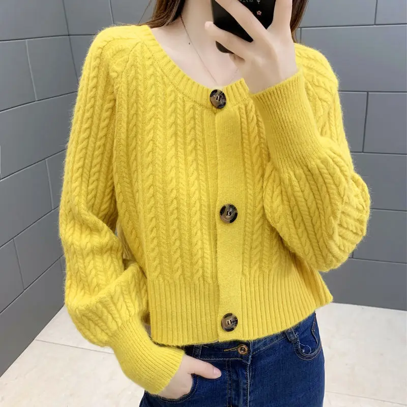 

2023 autumn and winter new knit cardigan shirts new sweater tops short small small children with a set of women's sweater