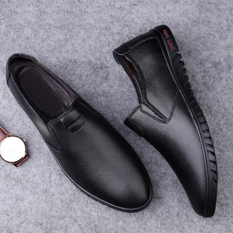 New Casual Leather Mens Loafers Breathable Business Leather Mens Casual Shoes Slip on Fashion Male Flat Sneakers