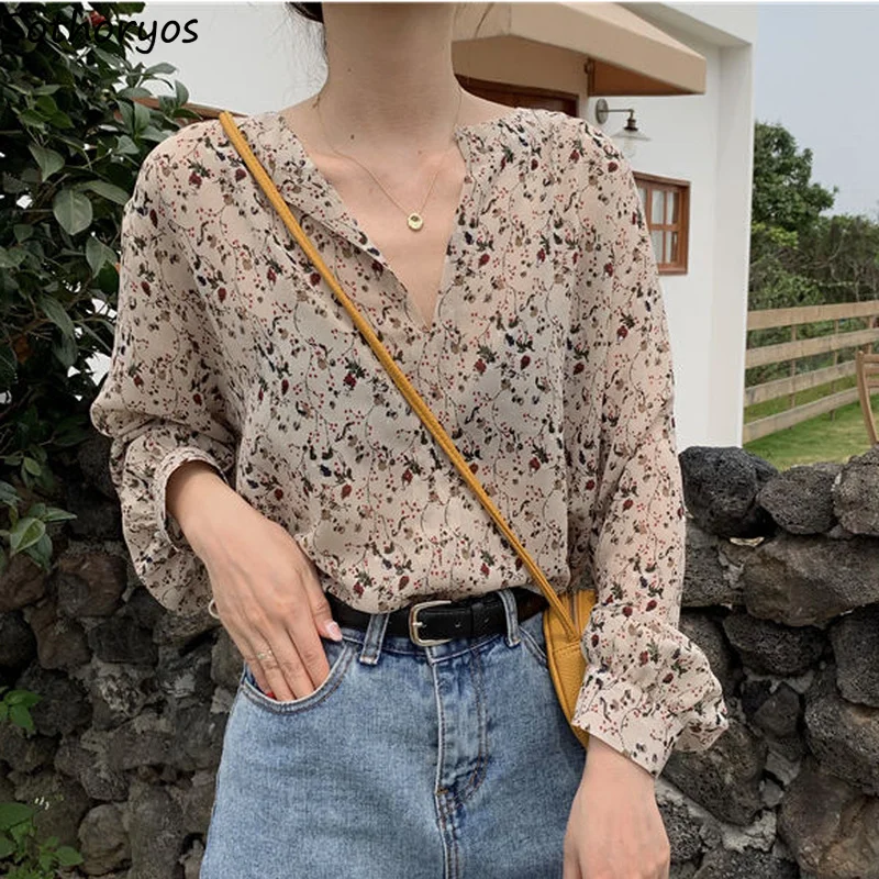 Women Blouses Floral Retro V-neck Lantern Sleeve Fashion Loose Casual Teenagers Fairy Tender Temper Streetwear Sweet Shirts Cozy