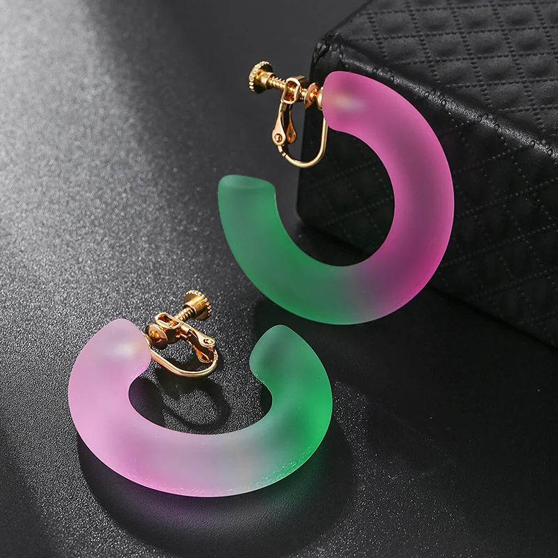 New Korean Colorful Gradient Geometric C-shaped Hoop Clip on Earrings Exaggerated Acrylic Non Pierced Earrings for Women Jewelry
