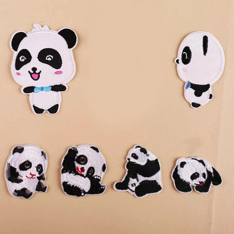 

Cartoon animal red panda pink clothing embroidery patch DIY decoration men's and women's children's clothes hat stickers