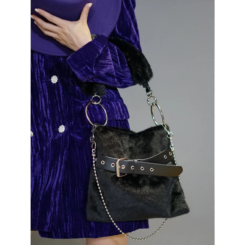 

Роскошная брендовая сумка для женщин, декоративный плюшевый ремень с металлической пряжкой, удобная модная сумка на одно плечо