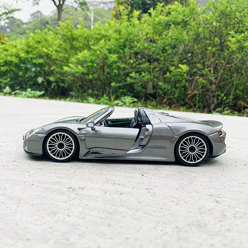 Bburago 1:24 Porsche 918 Spyder die casting alloy car model Art Deco Collection Toy tools gift factory authorization