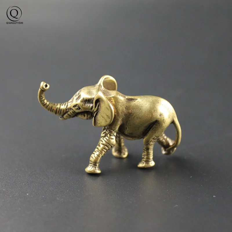 Antique Brass Elephant Key Chains Pendant Retro Small Ornaments Handmade Copper Table Desktop Decoration Trinket DIY Accessories
