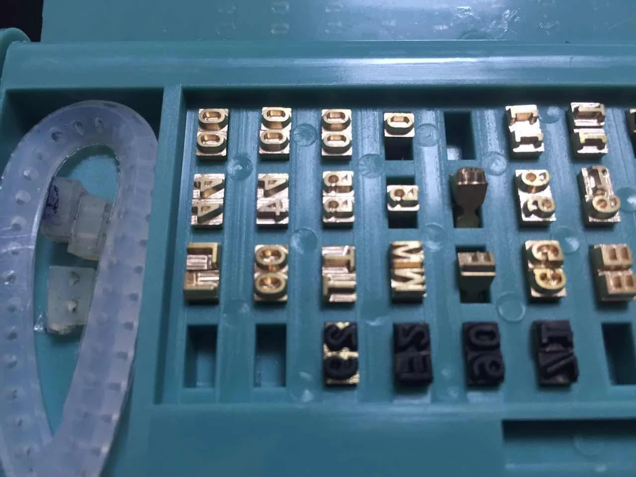 MY-380W Breit Typ Feste Tinte Codierung Maschine Datum Tinte Walze Coder