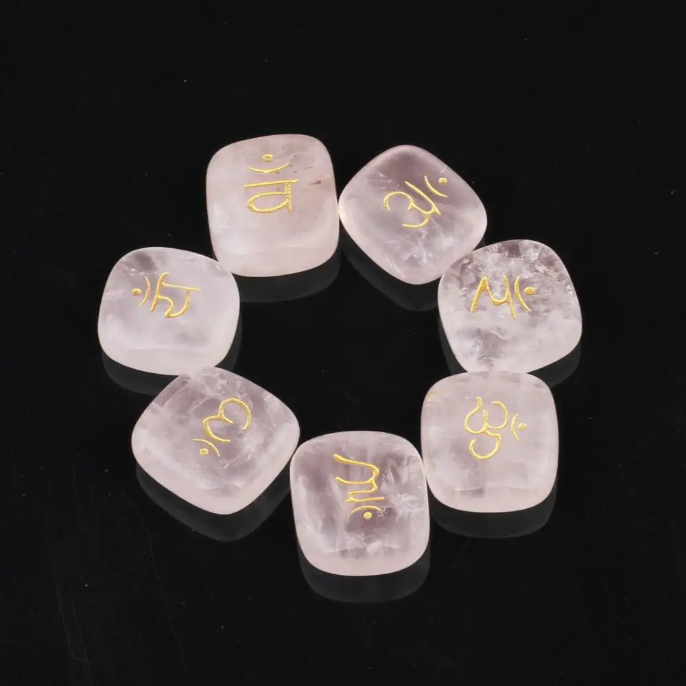 

7Pcs/set Engraved Quartz Natural Palm Carved Irregular Stone Crystal Chakra Healing Reiki Free Pouch