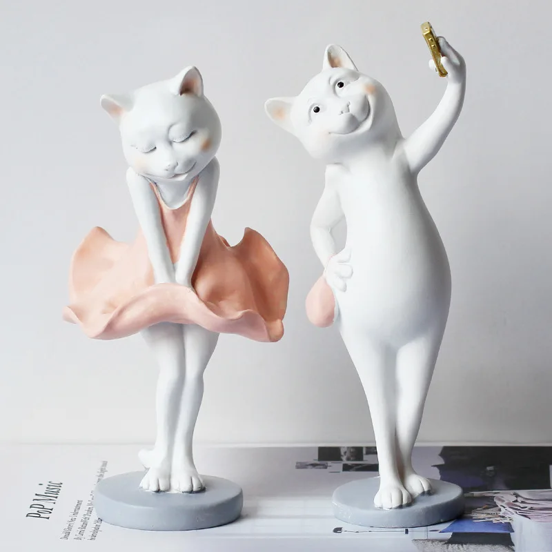 

Lovely Selfie Cat Figurine Resin Craft Wedding Room Decoration Creative Couple Cat Figure Birthday Artware Ornament Statue Gift