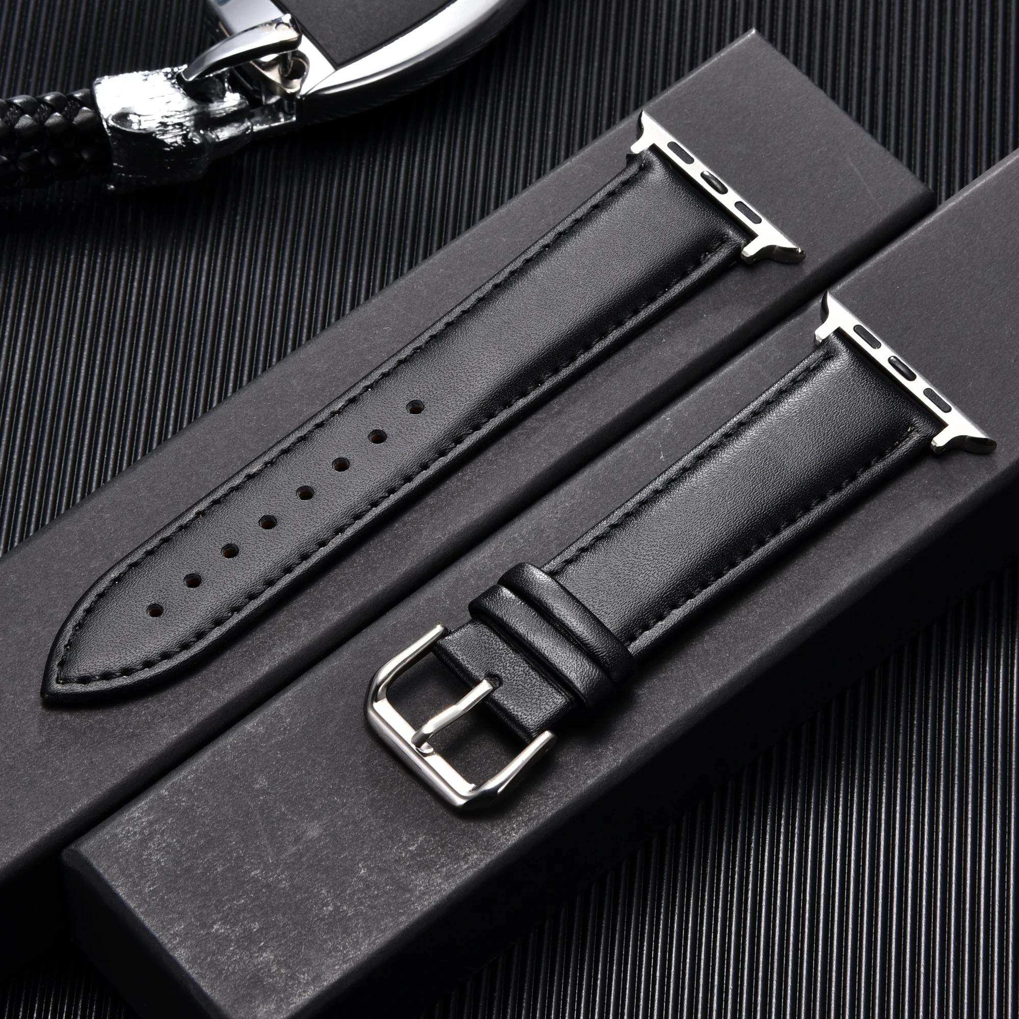 

Soft Leather Watchband 38 40 41 42 44 45 49mm for iwatch 5 4 3 2 1 Business Replace Strap for Apple Watch Ultra 8 7 6 SE Band