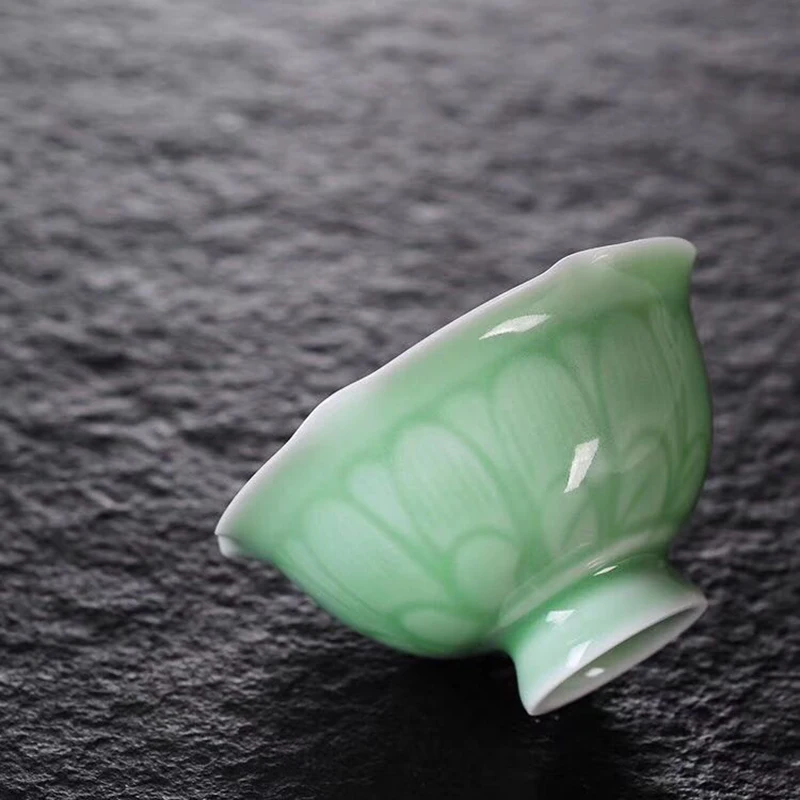 NO,YZ37     Longquan Celadon Small Cup Ceramic Kung Fu Tea Cup Chrysanthemum Master Cup