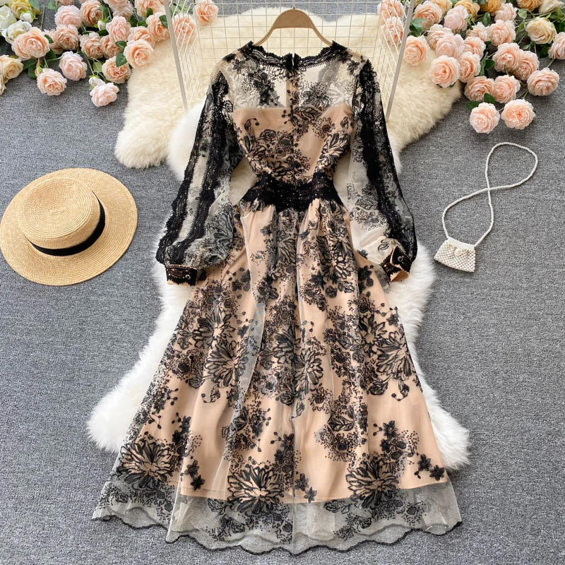 Autumn New Woman Chic Black Lace Dresses 2021 Palace Style Vintage Ins Heavy Industry Embroidery Lace Mid-length Female Vestidos