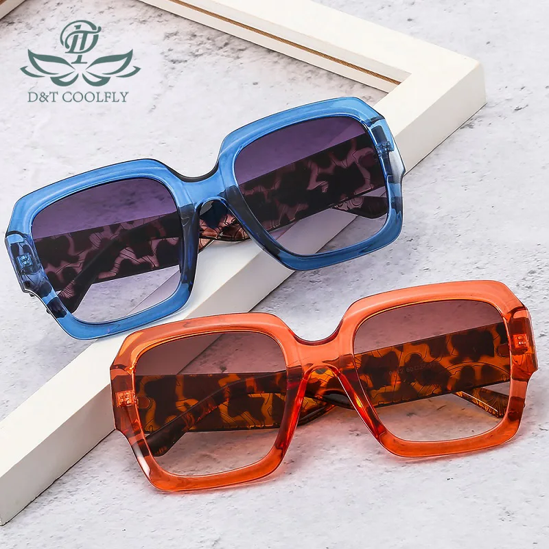 D&T 2021 New Fashion Square Sunglasses Women Men Goggle Gradients Lens Carved Pattern Leopard Frame Brand Designer Luxunry UV400