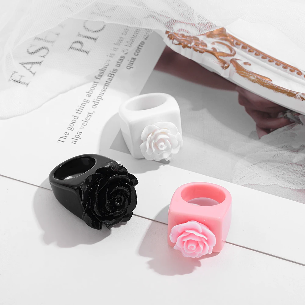2024 New Trendy Geometric Square Round Resin Acrylic Chunky Rings for Women Girls Punk Style Knuckle Flower Rings Jewelry
