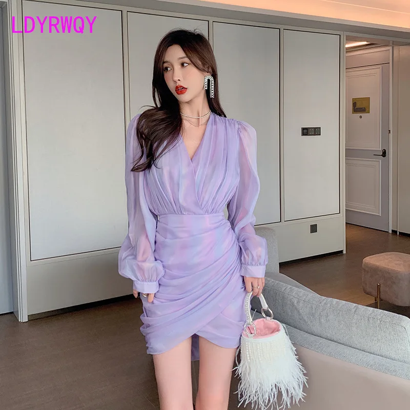 

LDYRWQY 2021 clothes women's autumn new style V-neck gradient purple irregular bag hip puff sleeve dress