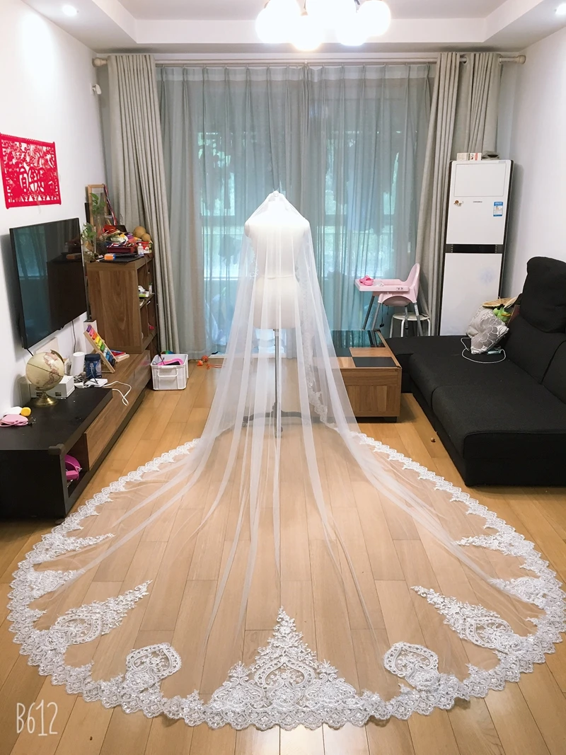 3*3 Meter Weiß Elfenbein Kathedrale Hochzeit Schleier Lange Spitze Rand Braut Schleier Hochzeit Zubehör Mantilla Hochzeit Schleier EE7080