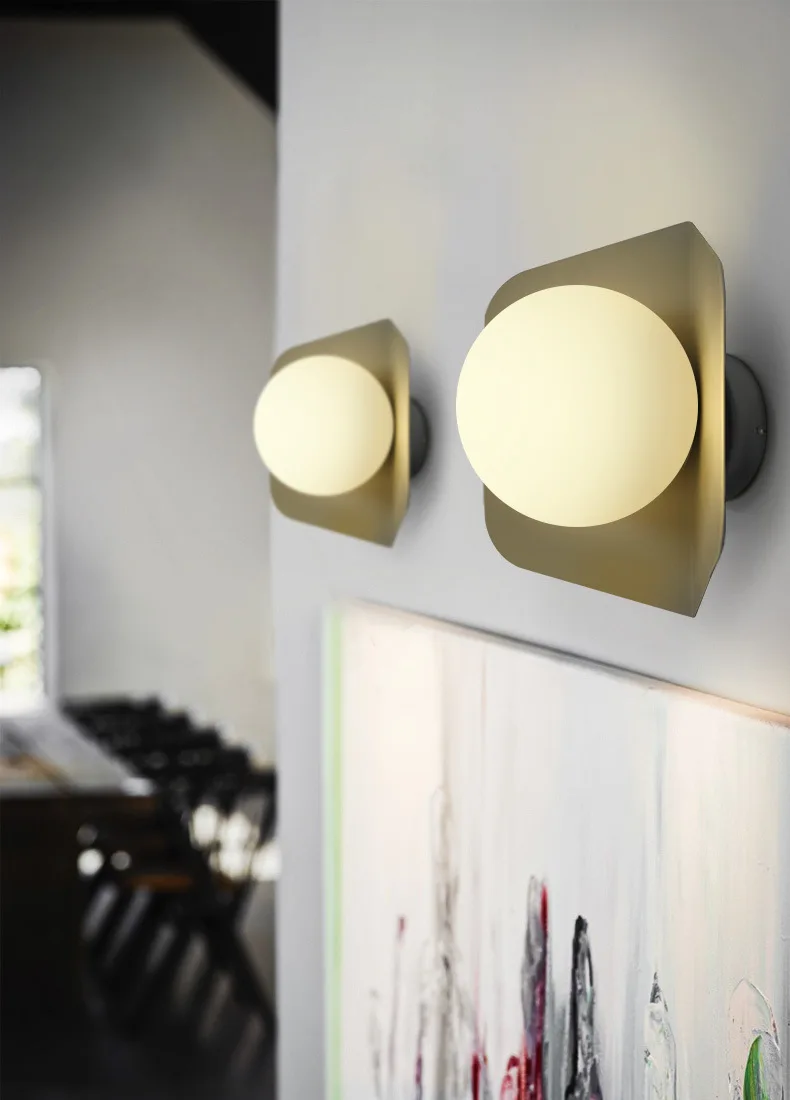 Modern Glass Ball Wall Sconce Light Fixture Lighting Restaurant Decoration Lamp Luminaire Aisel Corridor Creative Nordic Bedroom