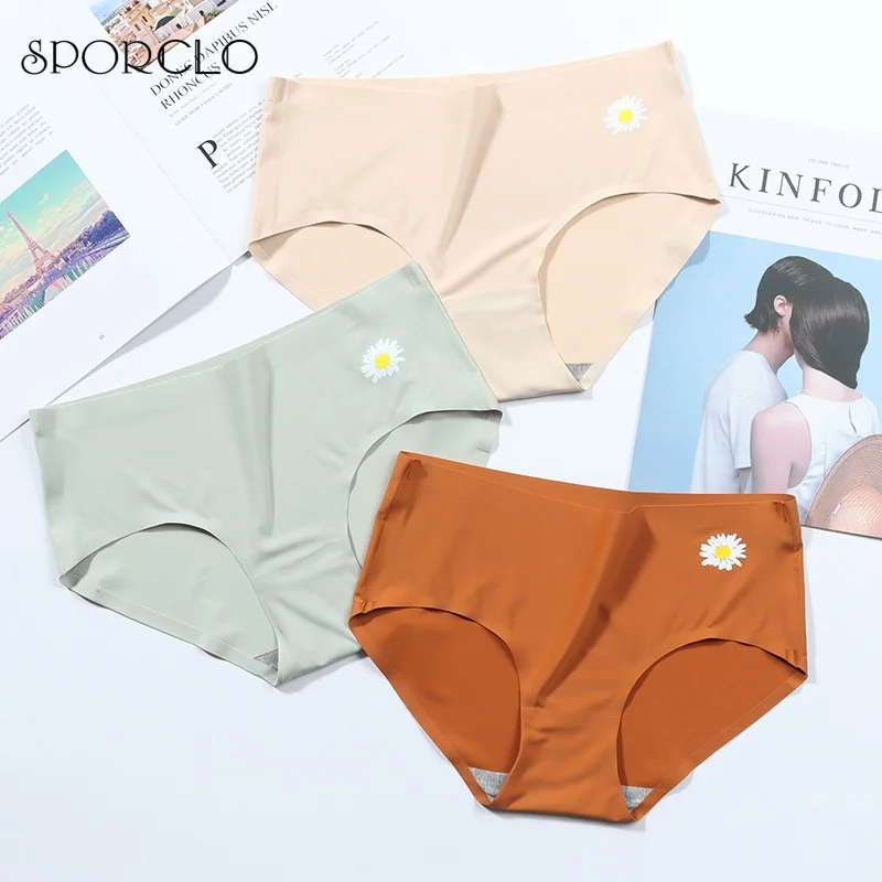 

SPORCLO 1 PC Silky Daisy Pattern Underwear Female Comfort Seamless Panties Solid Color Antibacterial Briefs Breathable Underpant