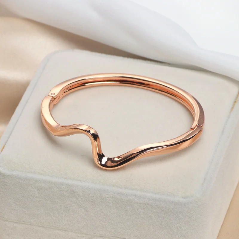 High Quality Trendy Classic Cuff Bangles For Women Rose Gold Color Charming Geometric Irregular Ripple Opening Bangle Bracelet