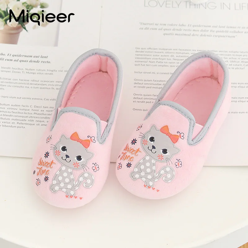 Autumn Winter Sweet Girls Boys Home Slippers Anti Skid Children Kids Cute Cat Indoor Floor Soft Shoes Flat Footwear Zapatos Nina