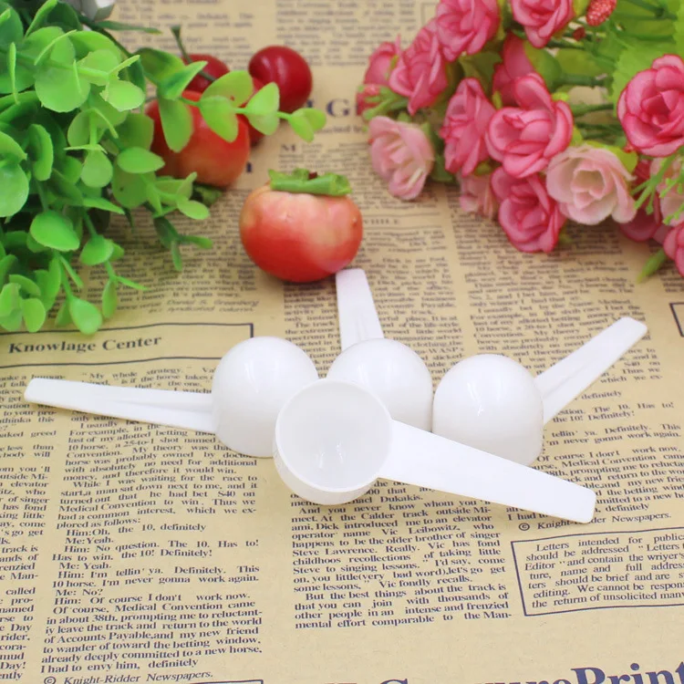 5ピース/セット10ミリリットル5グラム測定プラスチックスクープpp測定スプーンミルク計量カップクッキングツールベーキングツールアクセサリー